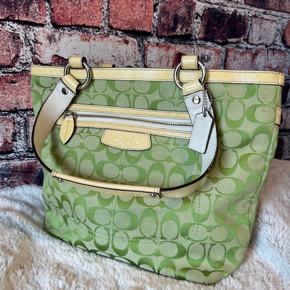 Coach Handbag Vintage Apple Green - Picture 8 of 12